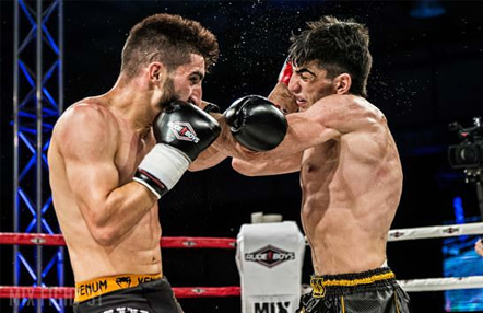 Jorge Varela en un combate de Mix Fight