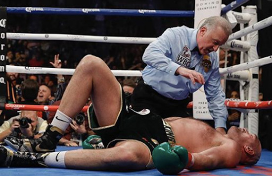 Caída Tyson Fury vs Deontay Wilder